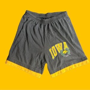 Vintage Iowa Hawkeyes short